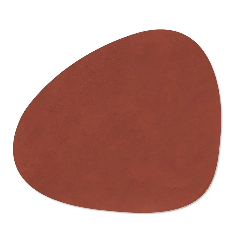 Niska cena Podkładka pod talerz CURVE NUPO 37 x 44 cm, sienna, skóra, LIND DNA