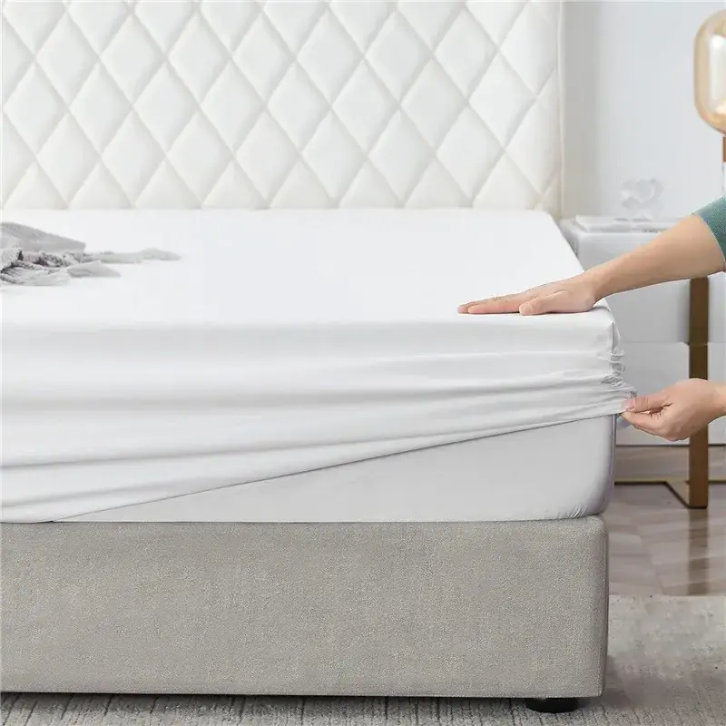 Oferta czasowa Prześcieradło gładkie z gumką białe 140x200cm COMFORT